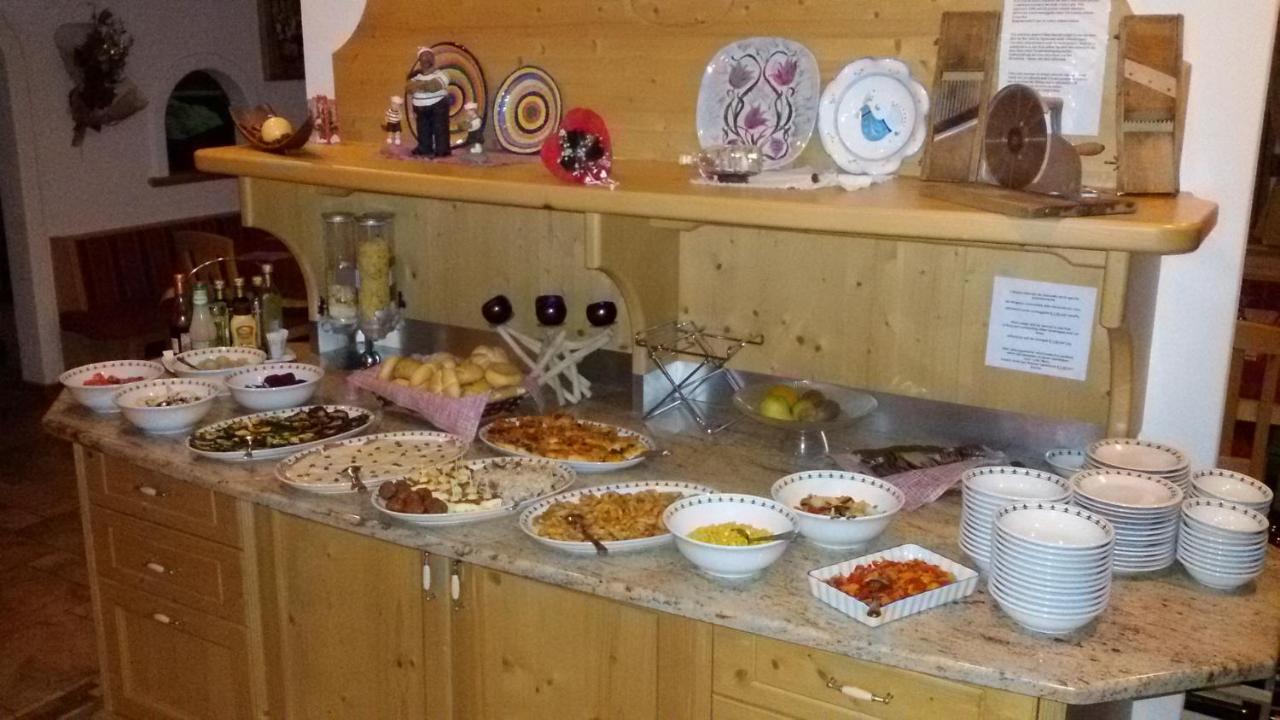 Hotel Ciamol Campitello di Fassa Bagian luar foto