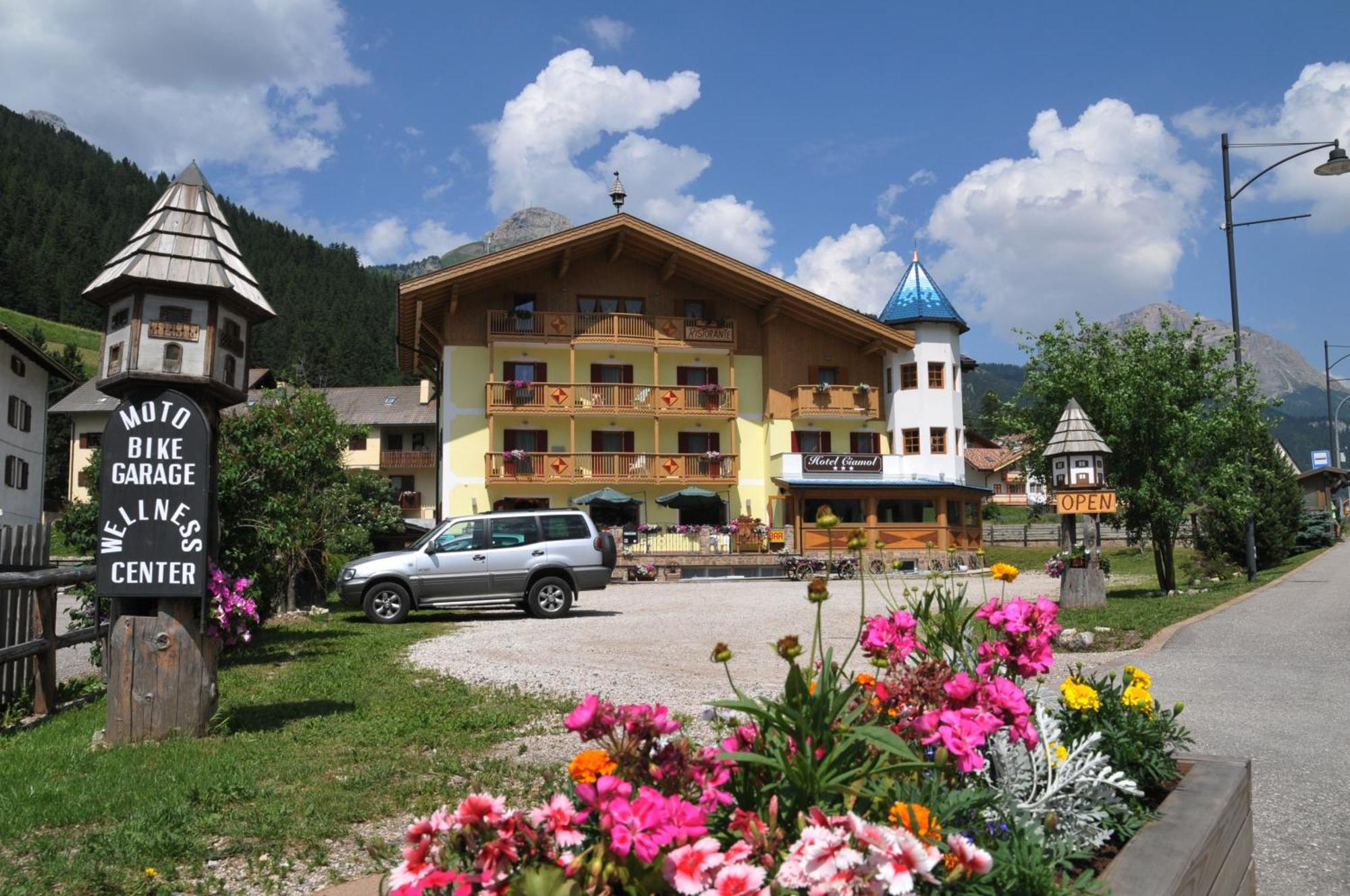 Hotel Ciamol Campitello di Fassa Bagian luar foto
