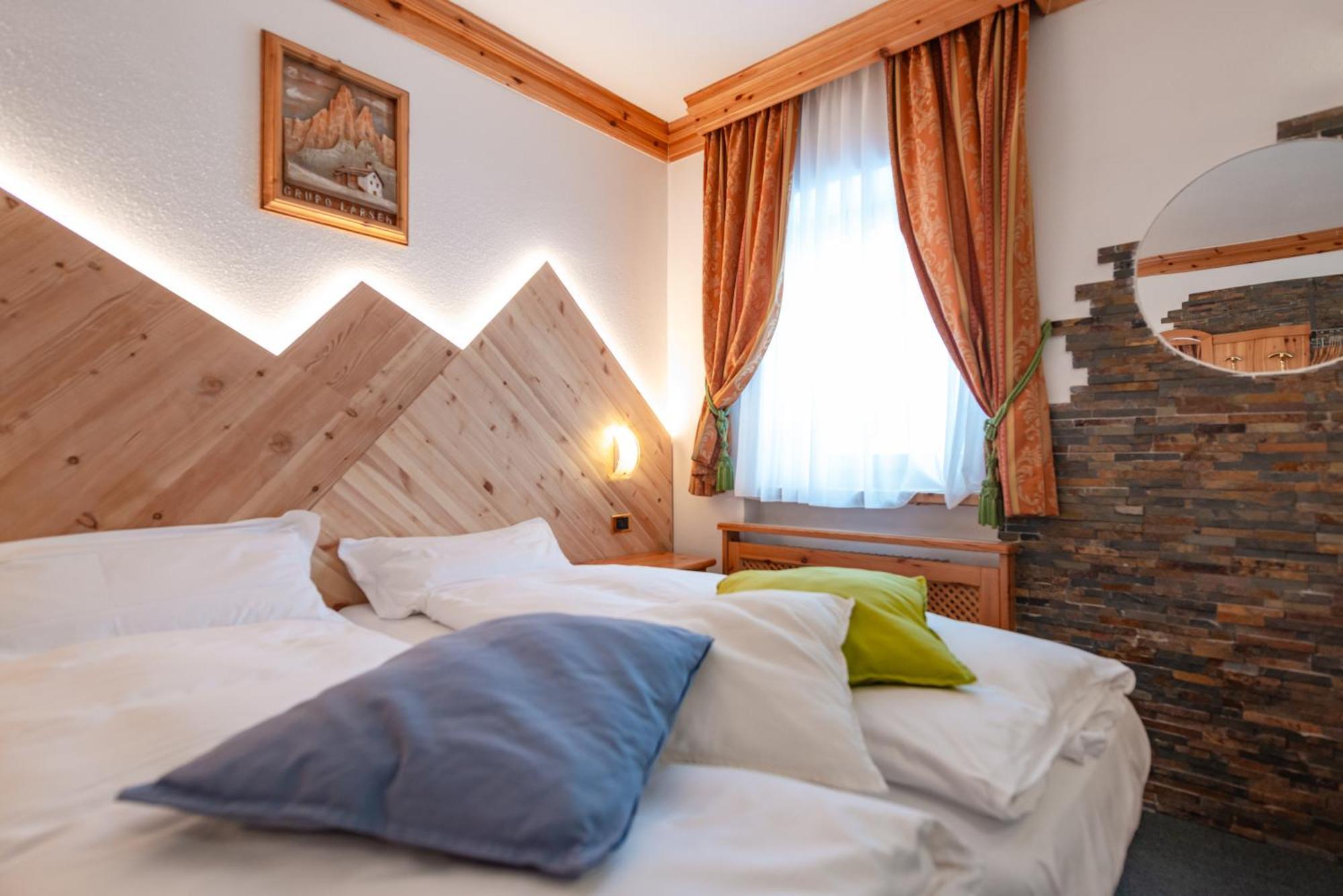 Hotel Ciamol Campitello di Fassa Bagian luar foto